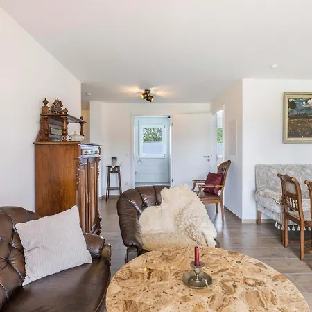 Haus Kellenburg 아파트 알브쉬타트